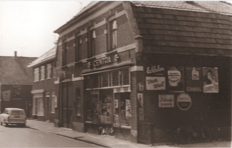 Lipperkerkstraat 309  winkel Centra 1967.jpg