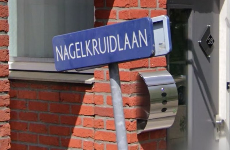 Nagelkruidlaan straatnaambord.jpg