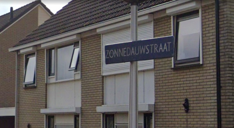 Zonnedauwstraat straatnaambord.jpg