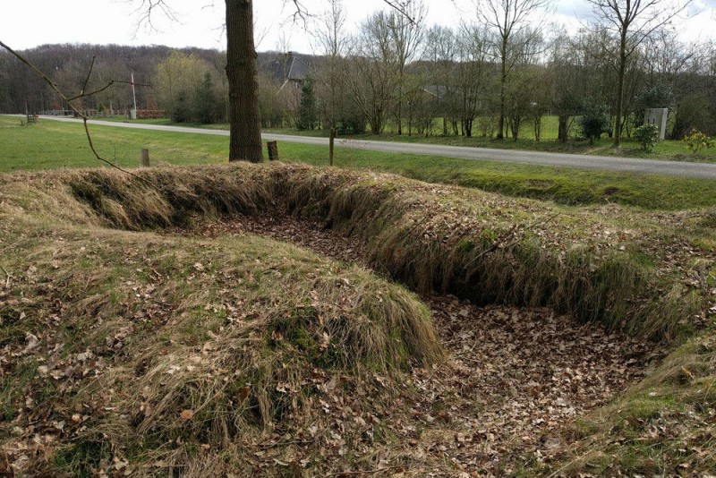 Veendijk Restanten Duits Mitrailleursnest.jpg