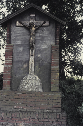 Vegerweg Christusbeeld  kapel 9-6-1975.jpeg