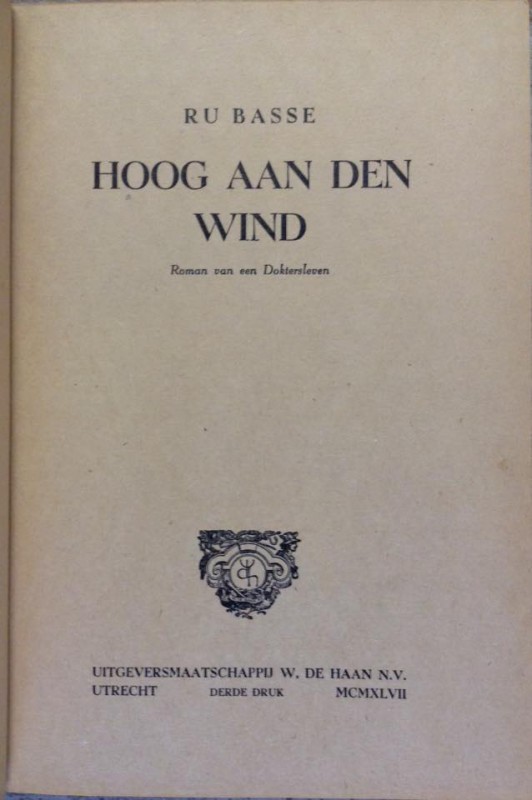 boek Hoog aan den Wind van Rus Basse pseudoniem van Dr. Benjamin Nierstrasz.jpg