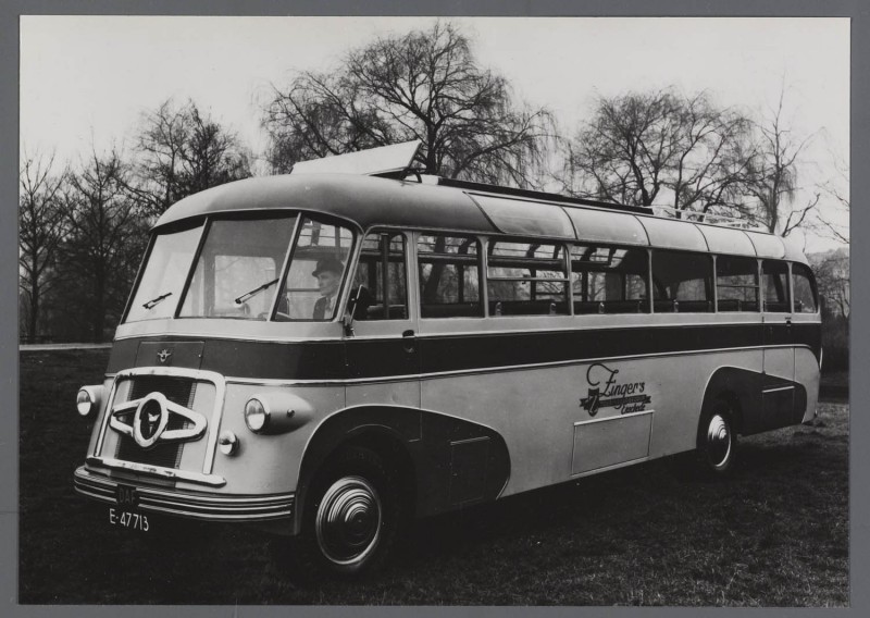 Emmastraat 91 Enschede DAF autobus Zinger's Touringcarbedrijf.jpg