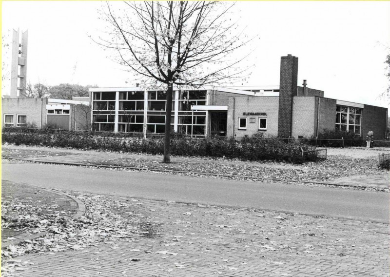 Waalstraat J.A. Sellenraadschool 1985.jpg