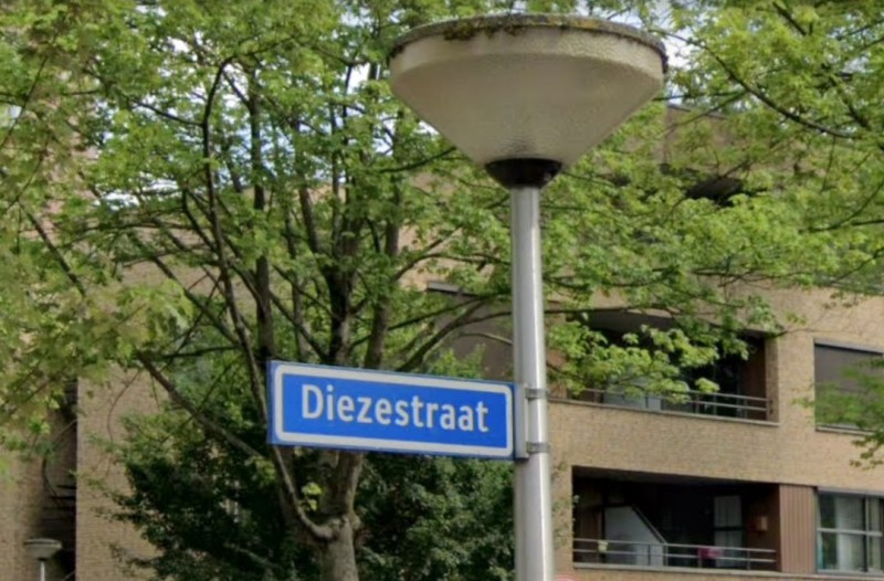 Diezestraat straatnaambord.jpg