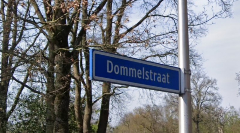 Dommelstraat straatnaambord.jpg