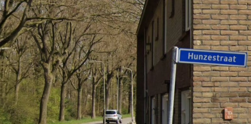 Hunzestraat straatnaambord.jpg