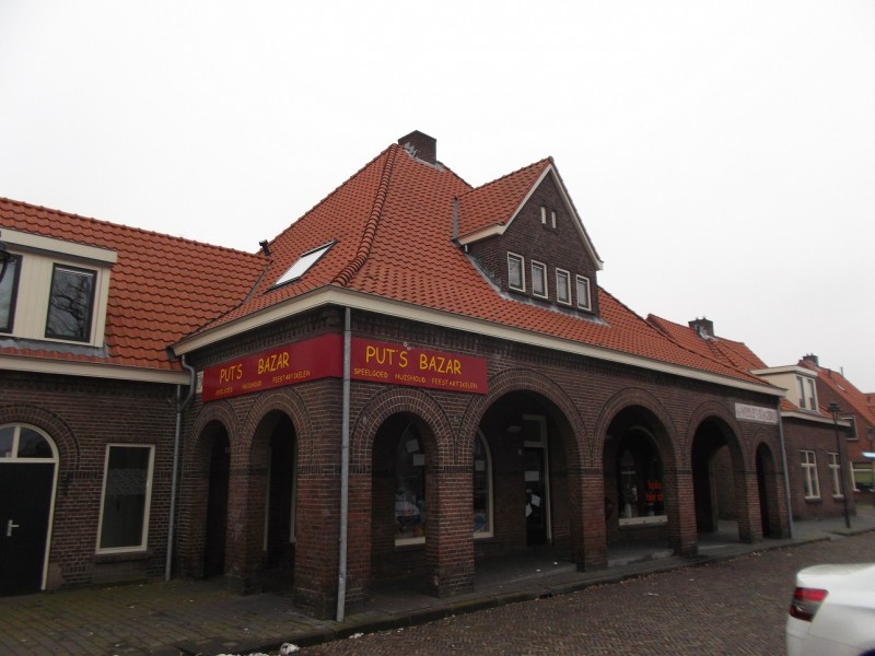 Spinnerstraat Put's Bazar.JPG