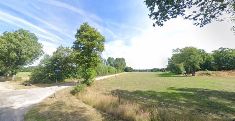 Kloosterhuizenweg vanaf Landweerweg.jpg