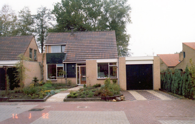 Elsmaathorst 19 woningen 1982.jpeg