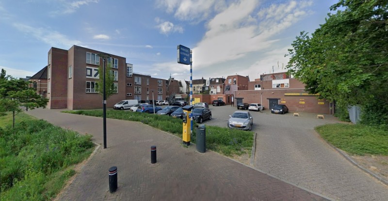 Faamterrein parkeerplaats gezien vanaf Oldenzaalsestraat.jpg