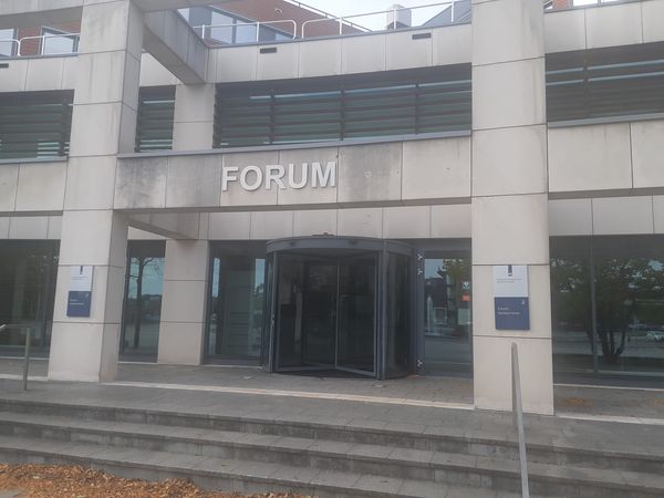 Forum gebouw Ministerie van Defensie.jpg