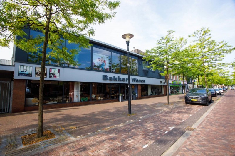 Gronausestraat 1088 winkel Bakker Wonen.jpg