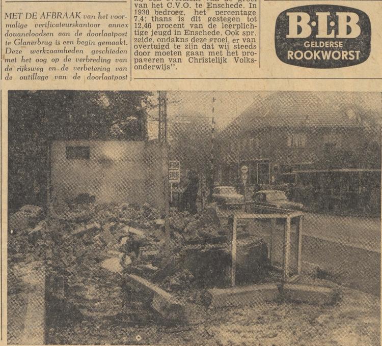 Rijksweg 1 Glanerbrug grens doorlaatspost afbraak verificateurskantoor en douaneloodsen krantenfoto Tubantia 2-11-1959.jpg