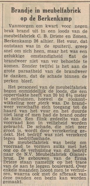 Berkenkamp 26 meubelfabriek C.B. Drieze en Zn. krantenbericht Tubantia 10-10-1953.jpg