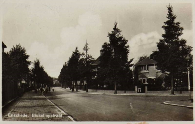 Bisschopstraat 8 hoek Prinsestraat 1933.jpg