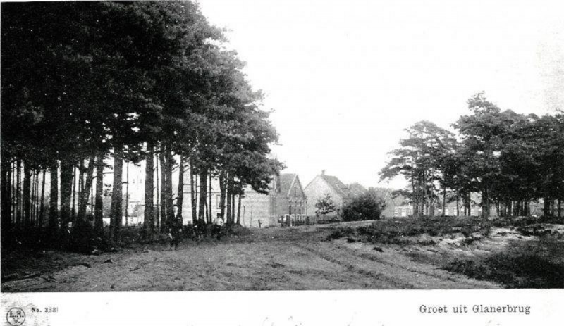 Schipholtstraat toen nog Veenweg Glanerbrug.jpg