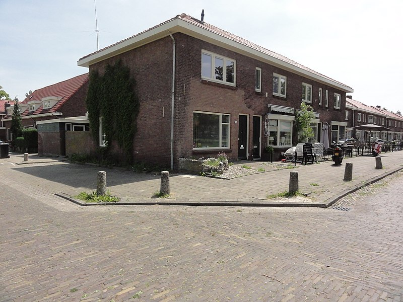 Transvaalplein 44 oostzijde hoek Christiaan de Wetstraat.jpg