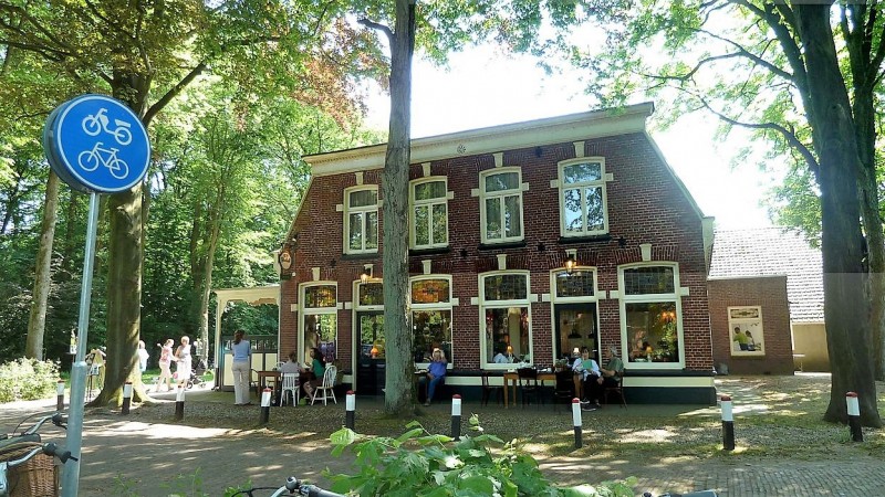 Overmaatweg 45-Theehuis Sprakel in t bos.jpg