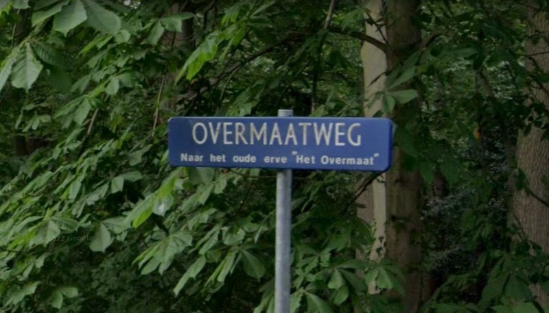 Overmaatweg straatnaambord.jpg