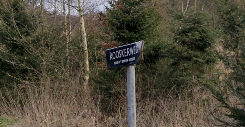 Rooskerweg straatnaambord.jpg