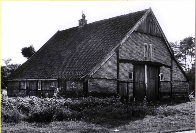 Snellenweg 35 Boerderij De Sneller , achter- en zijgevel 1965.jpeg