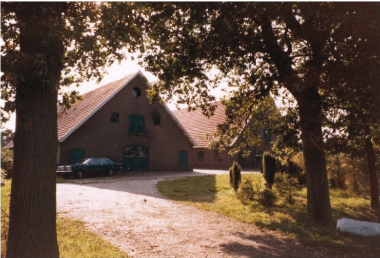 Snellenweg 15 boerderij 1980.jpg