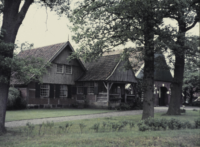 Strootmanweg Boerderij Erve Strootman 28-5-1974.jpeg