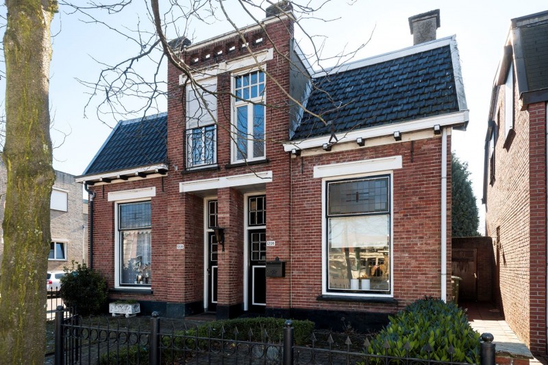Gronausestraat 1204-1206 vroeger Rijksweg 51.jpg