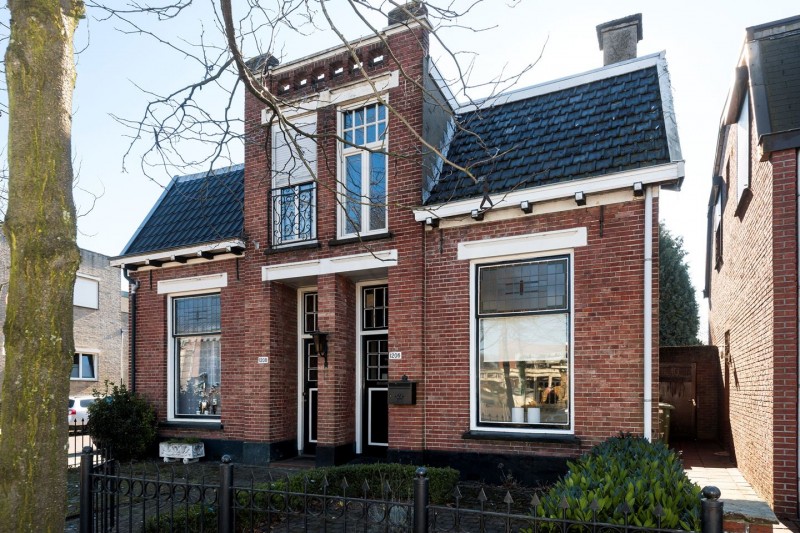 Gronausestraat 1204-1206 vroeger Rijksweg 51.jpg