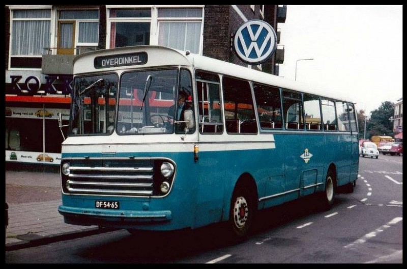 Hengelosestraat 32 hoek Deurningerstraat 1 garage Kokkeler met TAD bus Overdinkel.jpg