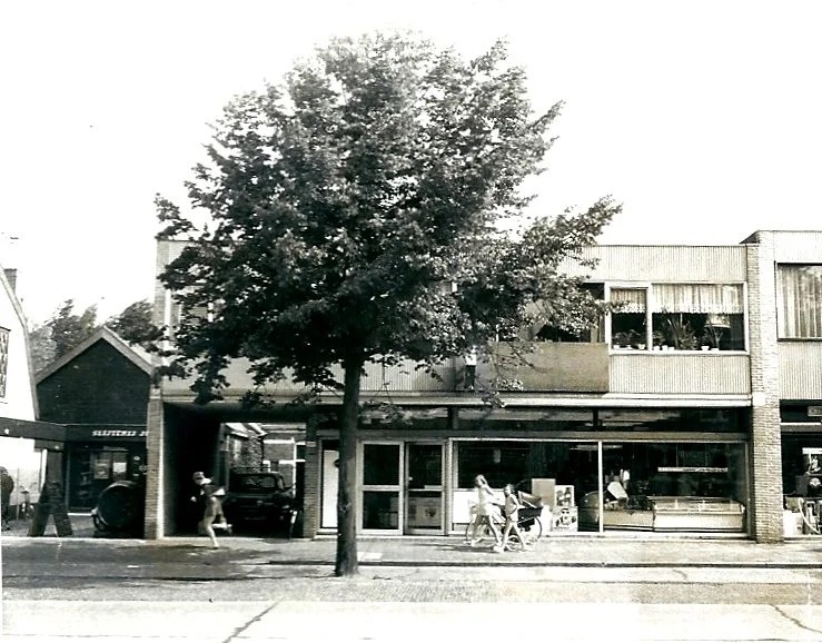 Gronausestraat 1283 vroeger Rijksweg 60 slagerij van der Meulen.jpg