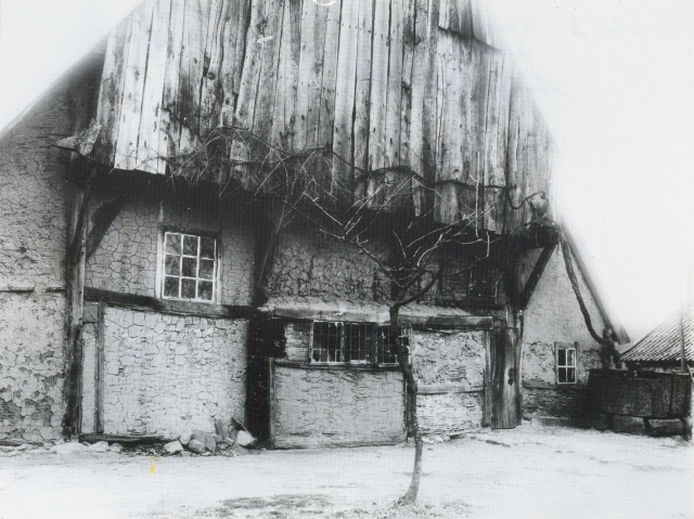 Boerderij Weustink. De boerderij is in 1912 afgebroken.jpeg