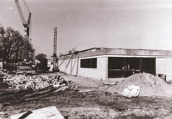 Hoge Boekelerweg Zwembad  instructiebad Park Stokhorst in aanbouw 22-3-1972.jpg
