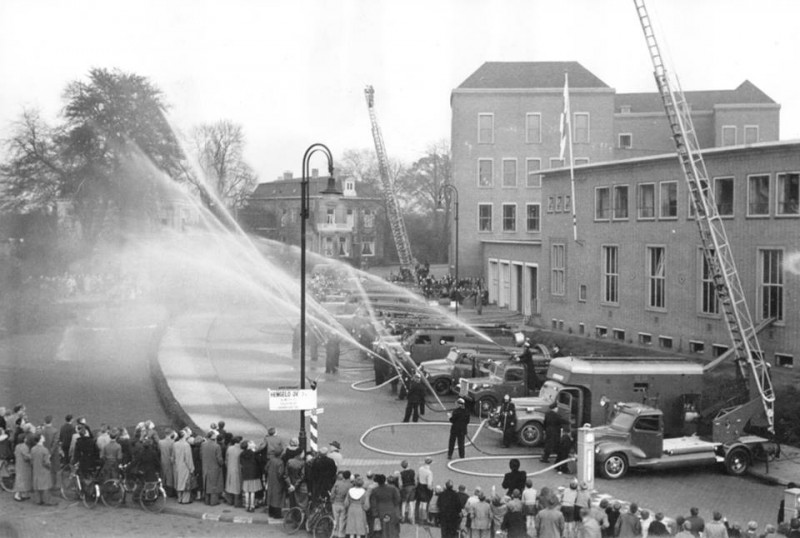 Hengelosestraat 77 Opening brandweerkazerne in 1955..jpg