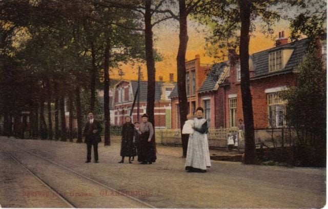 Rijksweg 43 later Gronausestraat 1210 hoek Dr. Stamstraat (vroeger Schweizerweg) postkantoor.jpg