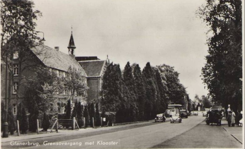 Rijksweg 2 grensovergang met redemptoristen klooster 1950.jpg