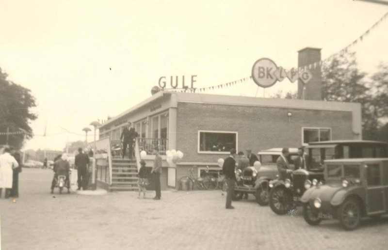 Parkweg 102 SERVICE STATION TWENTE  G. AALDERSON - ANNEX RESTAURANT. Gulf tankstation.jpg