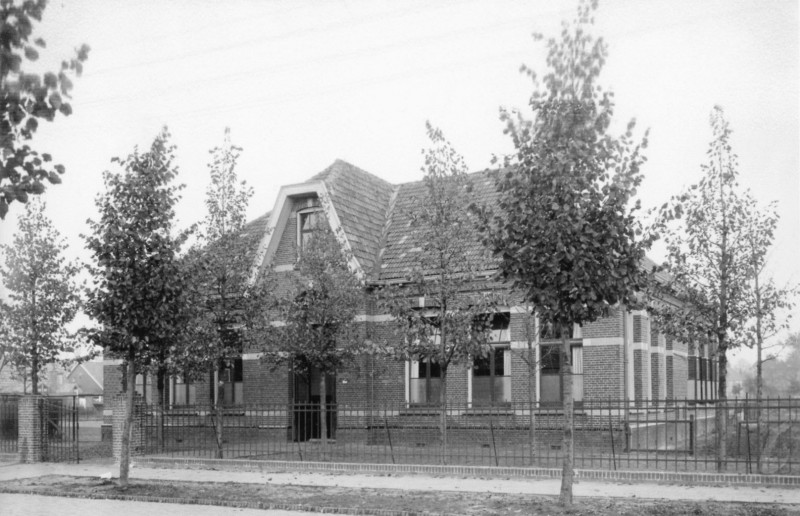 Schoolstraat 1 CVO-Wilhelminaschool 1935.jpg