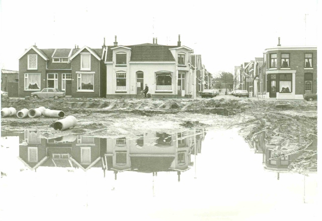 Hoge Bothofstraat 78-80-84 Bouwterrein Transburg en zicht op enkele woningen. nov. 1980.jpeg
