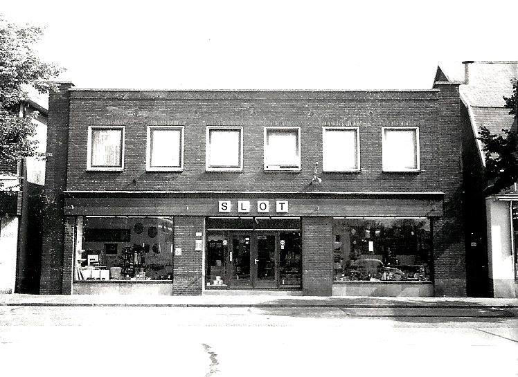 Gronausestraat 1297 Glanerbrug  winkel Slot.jpg