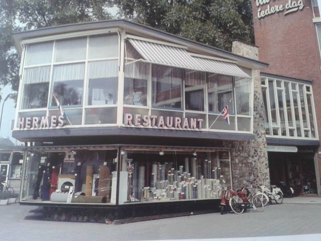 Boulevard 1945-3 Hermes- restaurant.jpg
