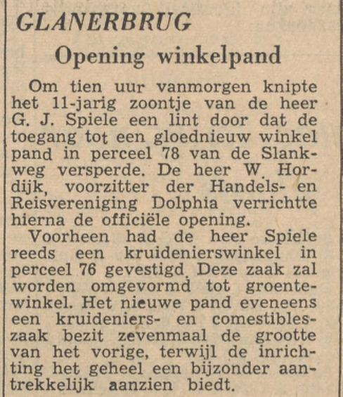 Slankweg 76 kruideniers- en comestibleswinkel G.J. Spiele krantenbericht Tubantia 11-12-1956.jpg