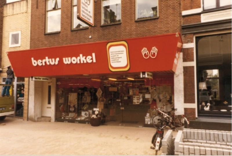 De Heurne 45 vroeger Oldenzaalsestraat 81 Bertus Workel 1980.jpg