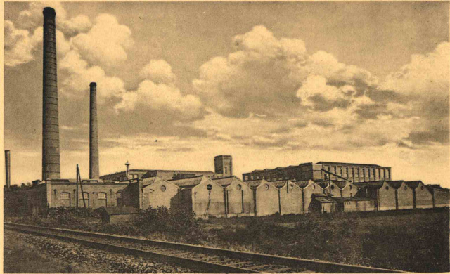 Glanerbrug grens Gronau textielfabriek Eilermark met spoorlijn op voorgrond 1910.jpeg