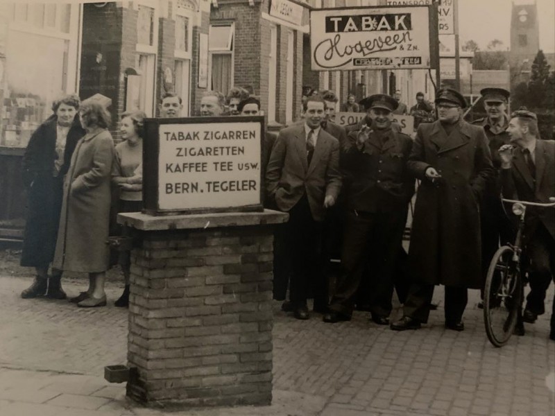 Gronausestraat 1242-1244 winkel Bern. Tegeler.jpg