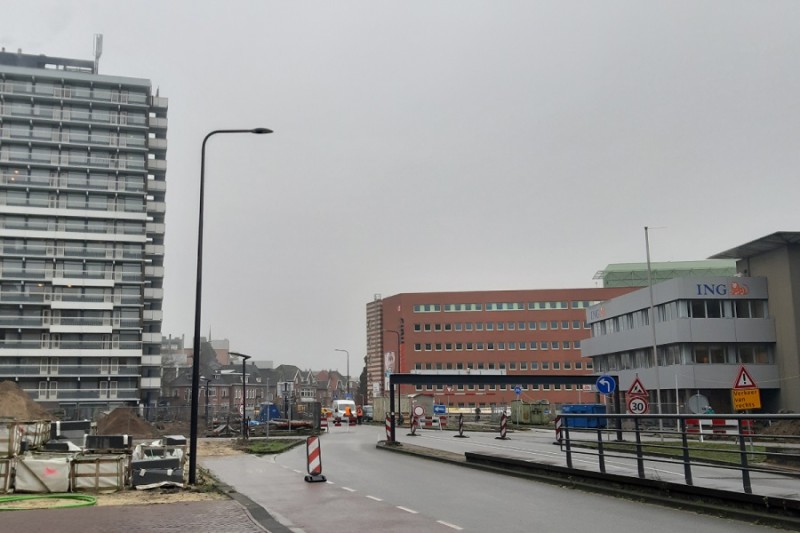 Boulevard 1945-1 INGbank uitrit parkeergarage.jpg