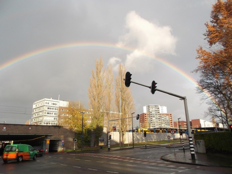 Prinsessetunnel Beatrixtunnel vanaf De Ruyterlaan  27-11-2012 regenboog.JPG