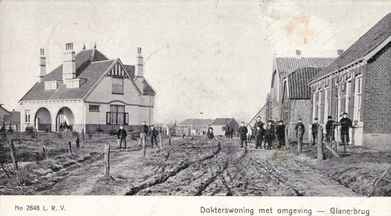 Schipholtstraat 13 hoek Tolstraat dokterswoning dokter Stam 1907.jpg