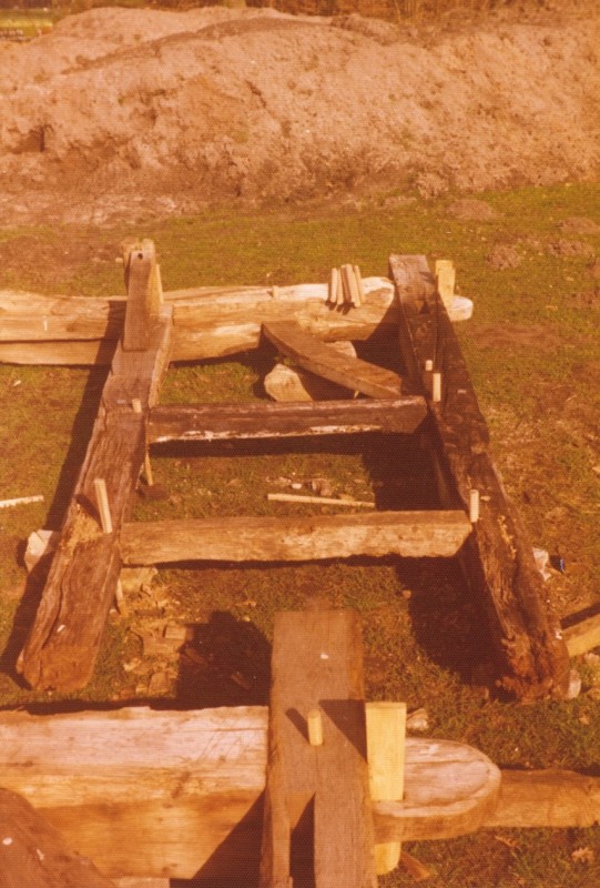 Ledeboerpark Hengelosestraat 9-3-1977 Herbouw Lammerinkswönner in het Ledeboerpark, het skelet.jpg